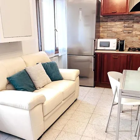 アパート Borghetto