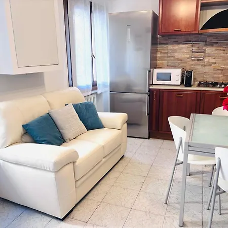 Borghetto, Charme E Comfort Nel Cuore Di Apartamento