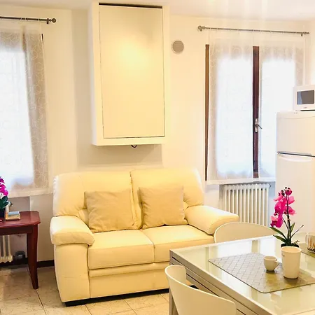 Borghetto, Charme E Comfort Nel Cuore Di